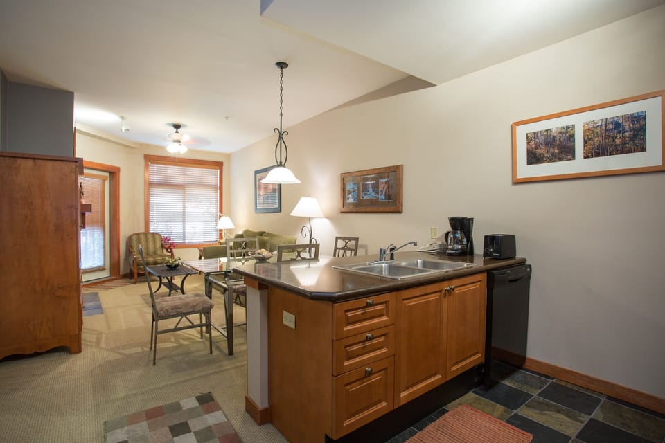 Flooring, Floor, Indoors, Hardwood, Room