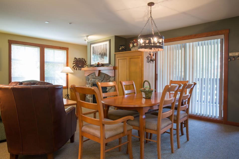 Chair, Furniture, Flooring, Hardwood, Room