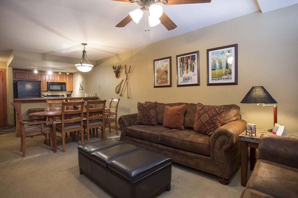 Living Room, Room, Indoors, Ceiling Fan, Couch