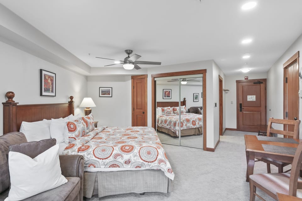 Indoors, Appliance, Ceiling Fan, Home Decor, Bed
