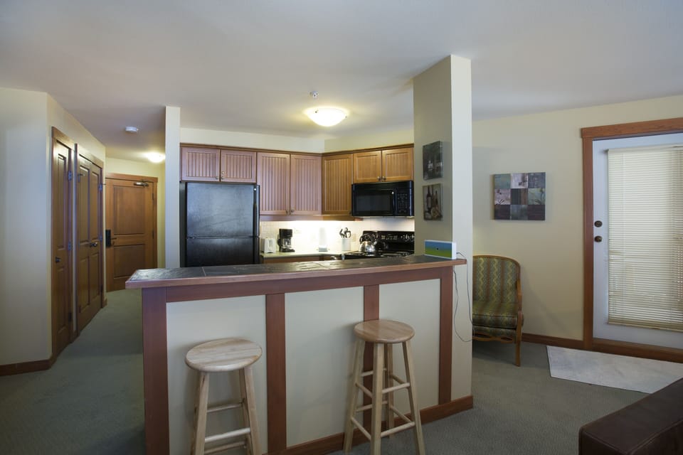 Furniture, Room, Indoors, Kitchen Island, Oven
