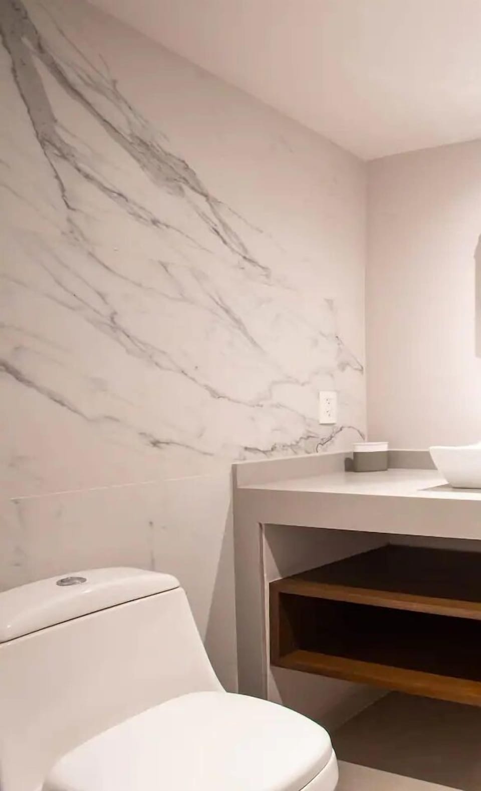 Comfort Loft | Bathroom | Shower, towels