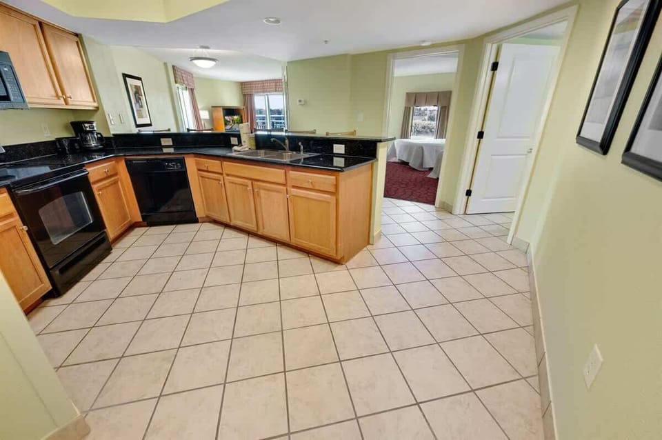 Large Kitchen Area, Perfect for Entertaining