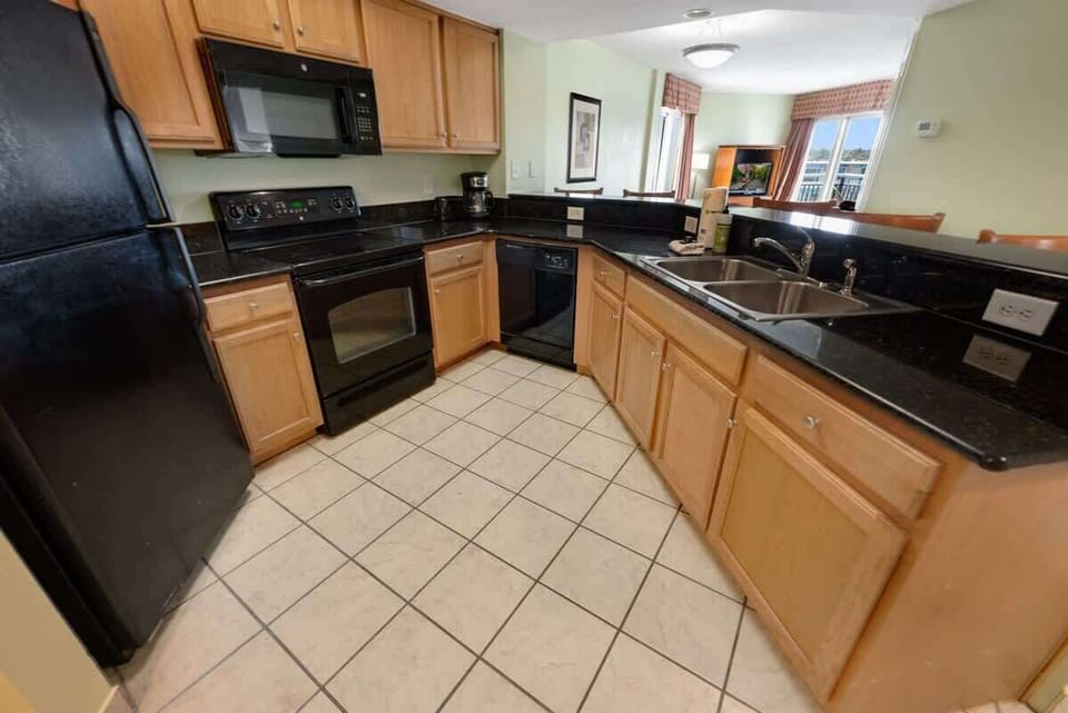 Large Kitchen Area, Perfect for Entertaining