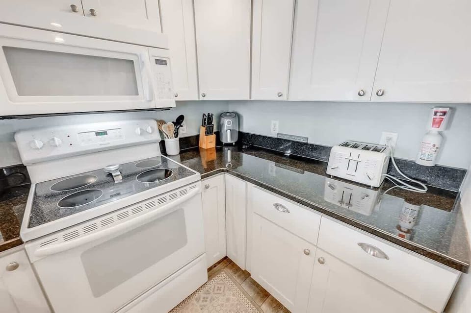 Large Kitchen Area