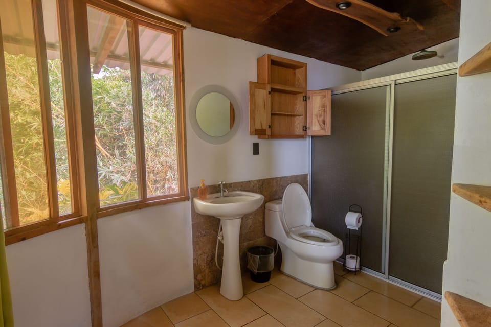Premium Triple Room, Ocean View (12) | Bathroom