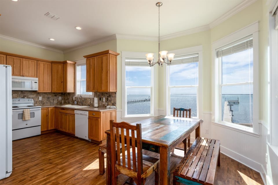 House (4 Bedrooms) | Property amenity