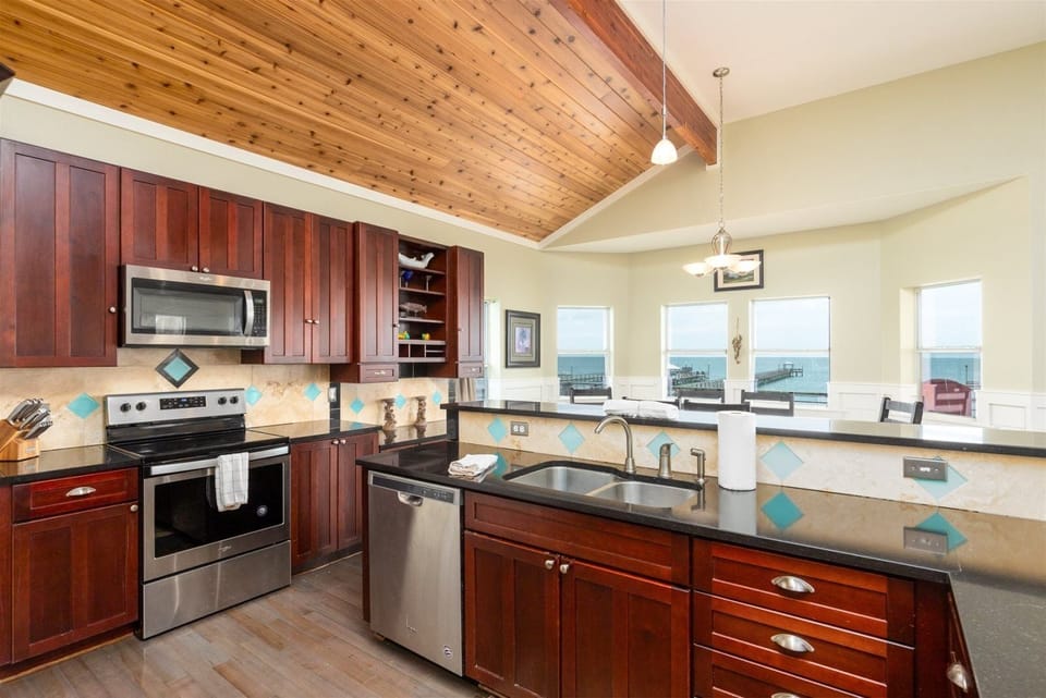 House (4 Bedrooms) | Property amenity