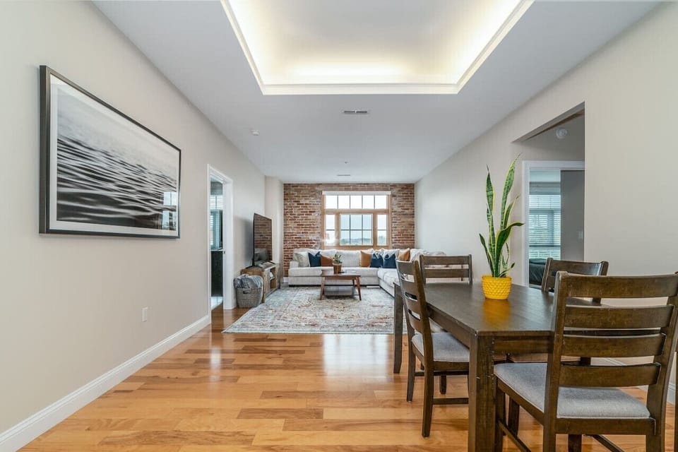 Inviting Dining Area – Bright, Cozy, and Perfect for Every Meal