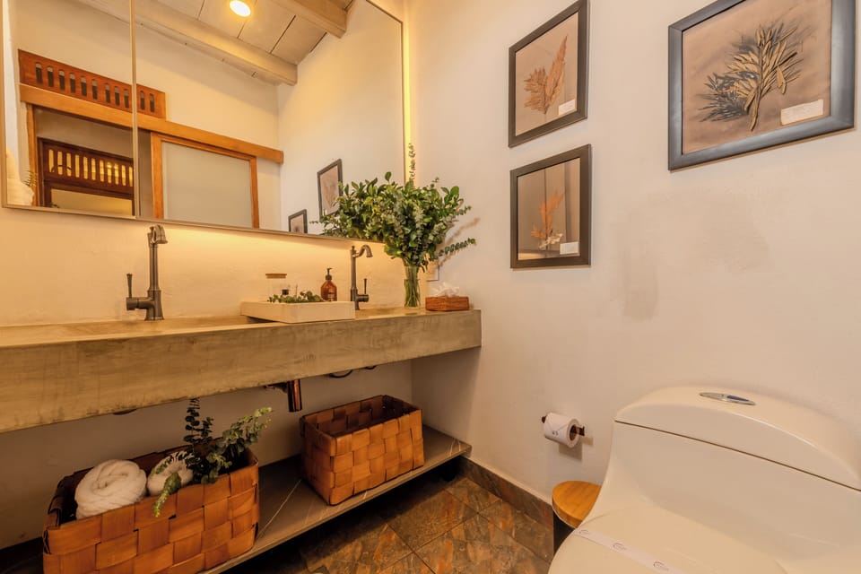 Room, Balcony, Sea View | Bathroom | Shower, rainfall showerhead, hair dryer, towels