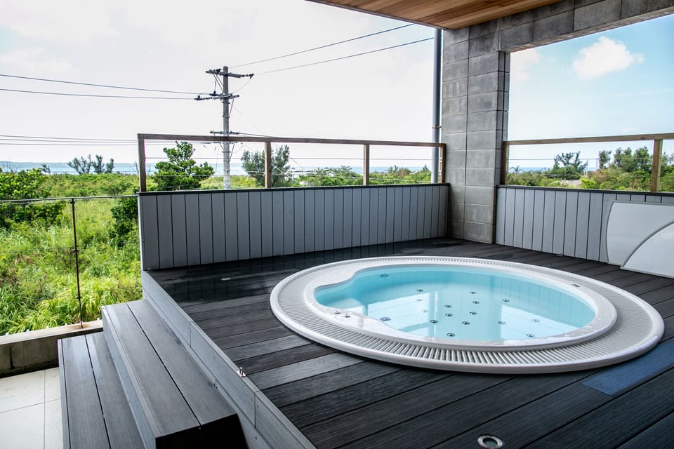 Deluxe Suite | Terrace/patio