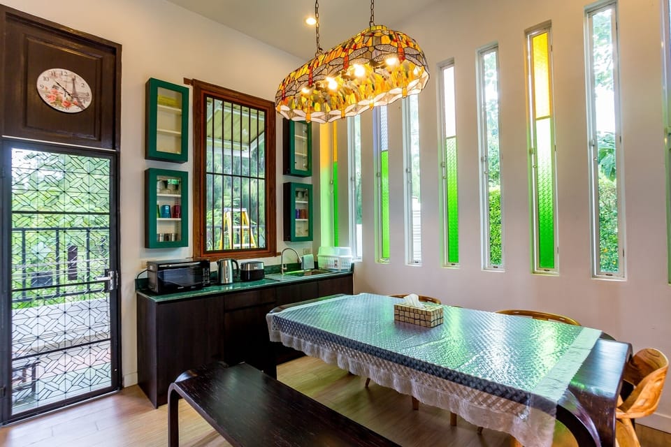 Family Villa | Private kitchen | Fridge, microwave, stovetop, toaster