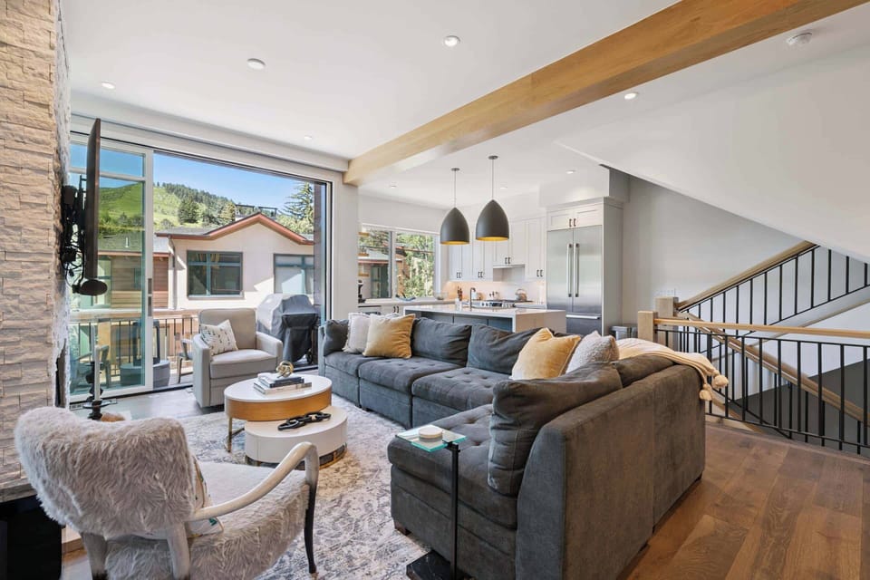 riverfronttownhome-14-5235_54655902259_o