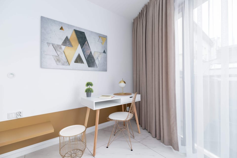 Bedroom with a desk.
