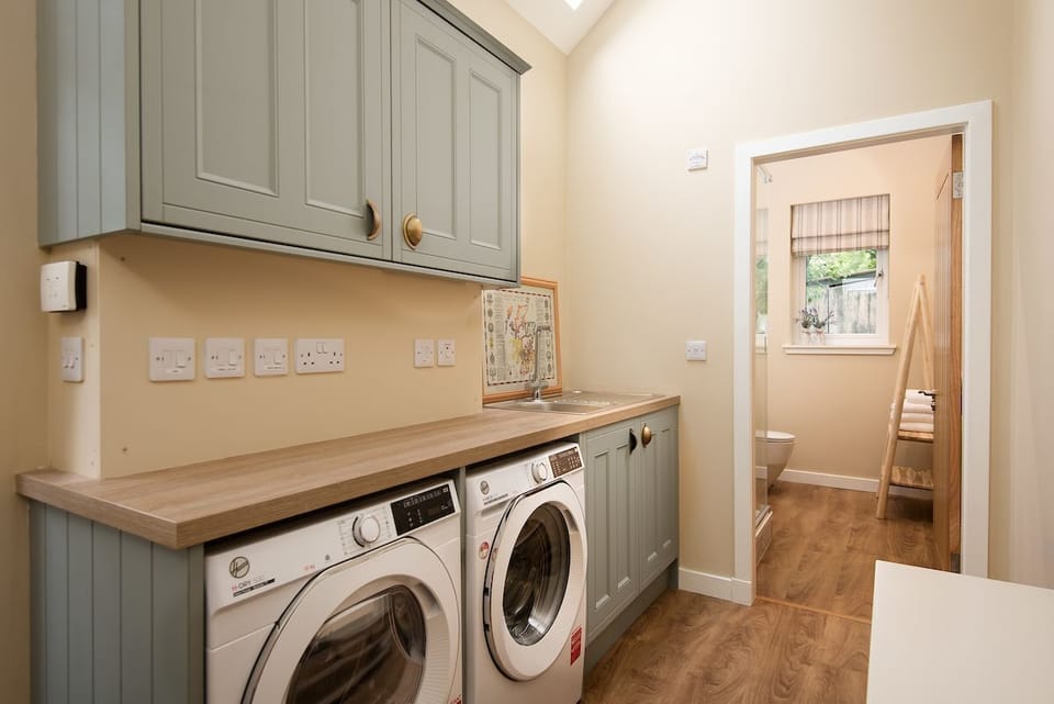 The Coach House, Kingston - utility room