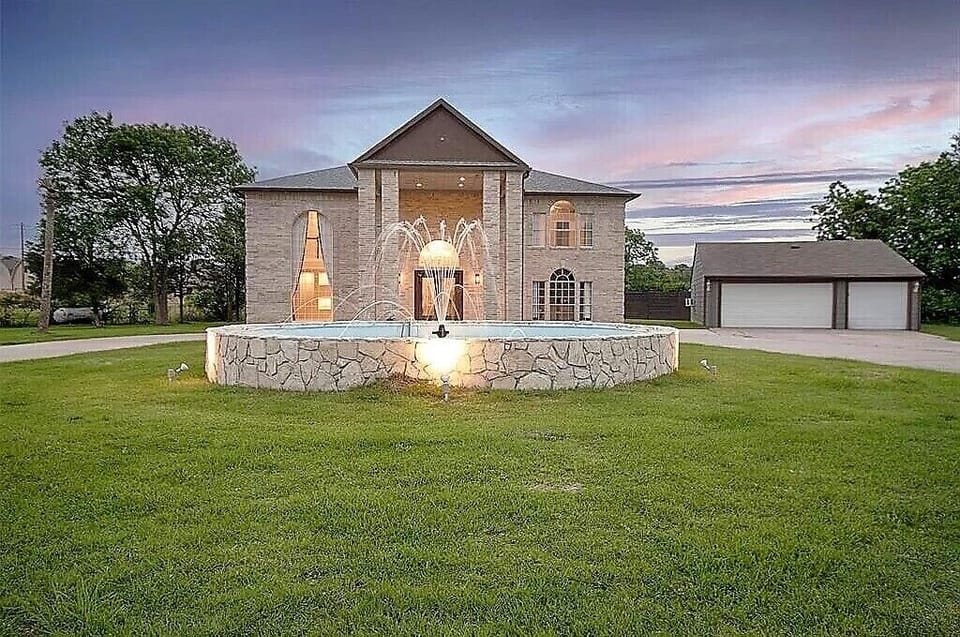 Villa - Marvel at Best