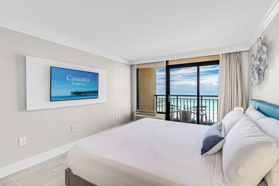 Wake up to stunning ocean views from the comfort of your luxurious king-sized bed. 
