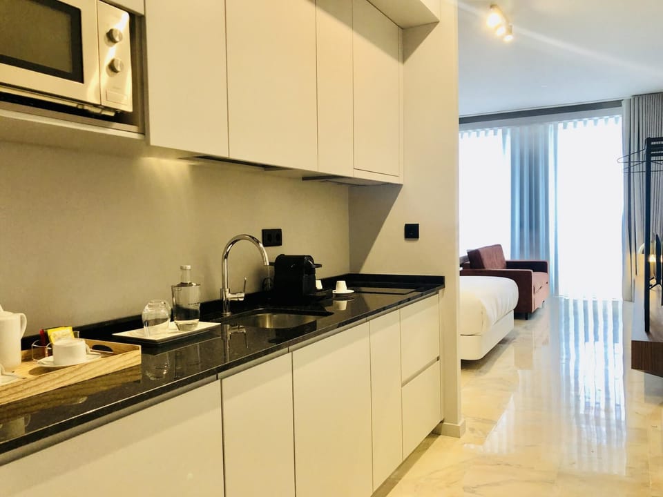 House | Iron/ironing board, WiFi