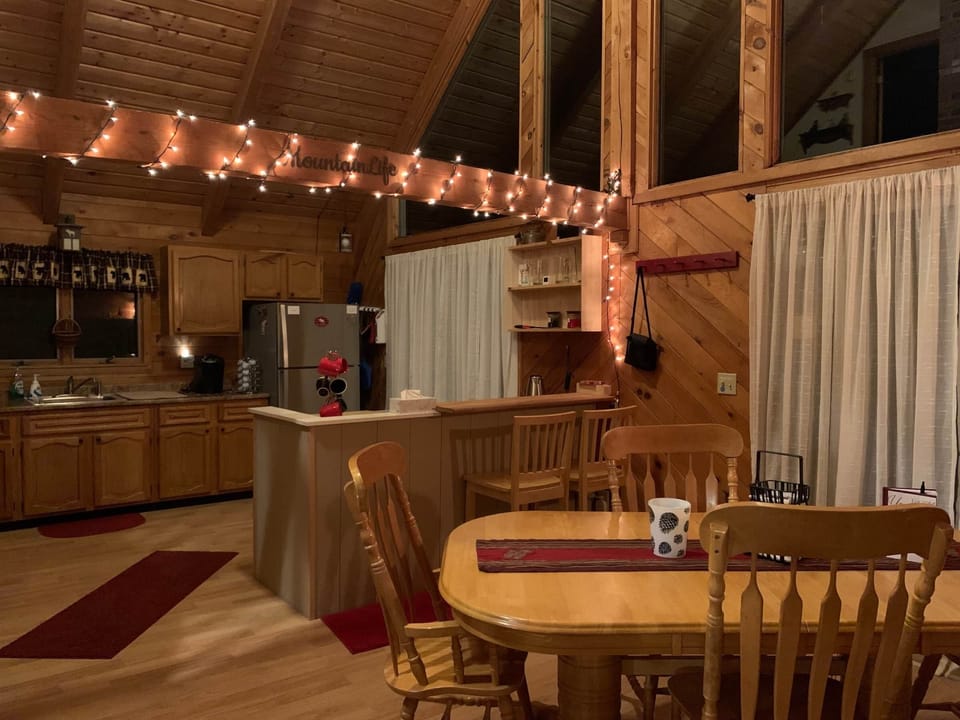 Dining/Kitchen Area #1 ...