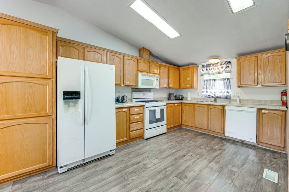 Kitchen | Dishwasher | Toaster
