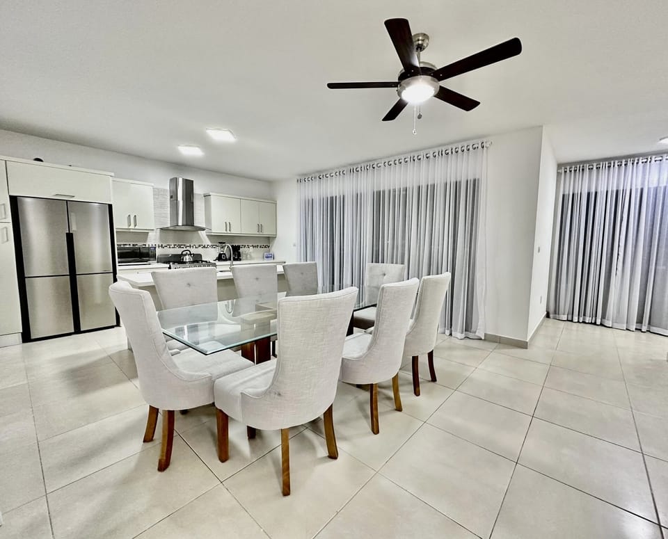 ✨ CASA COCO-MODERNO✨Superior 4 Master @ Casa Linda