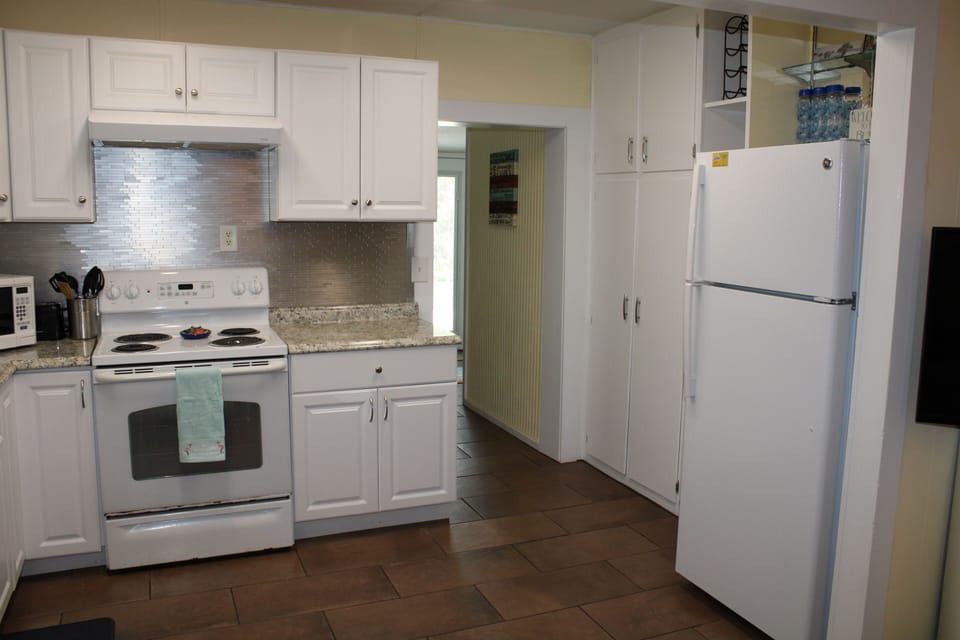 Kitchen (2)