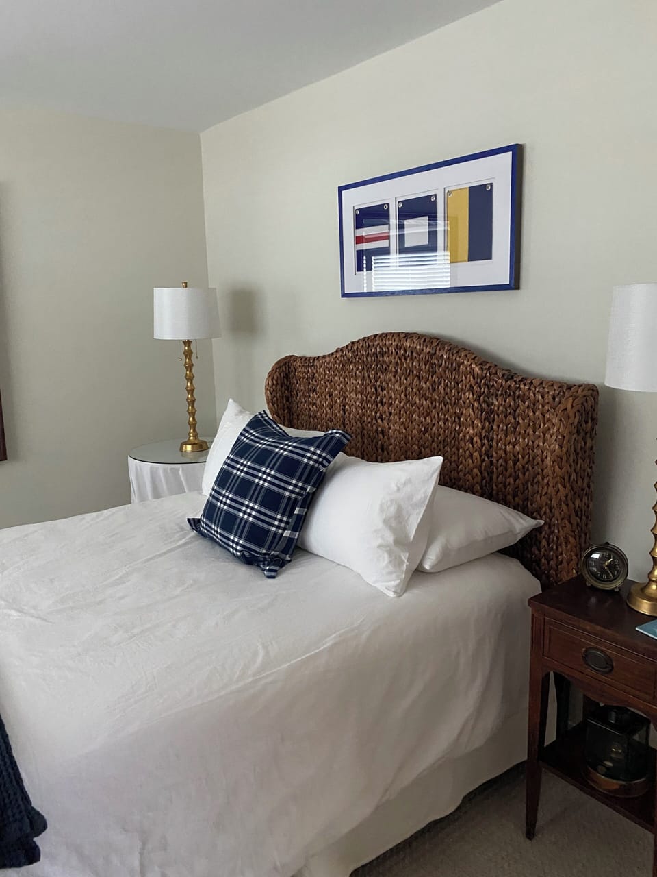 Guest bedroom
