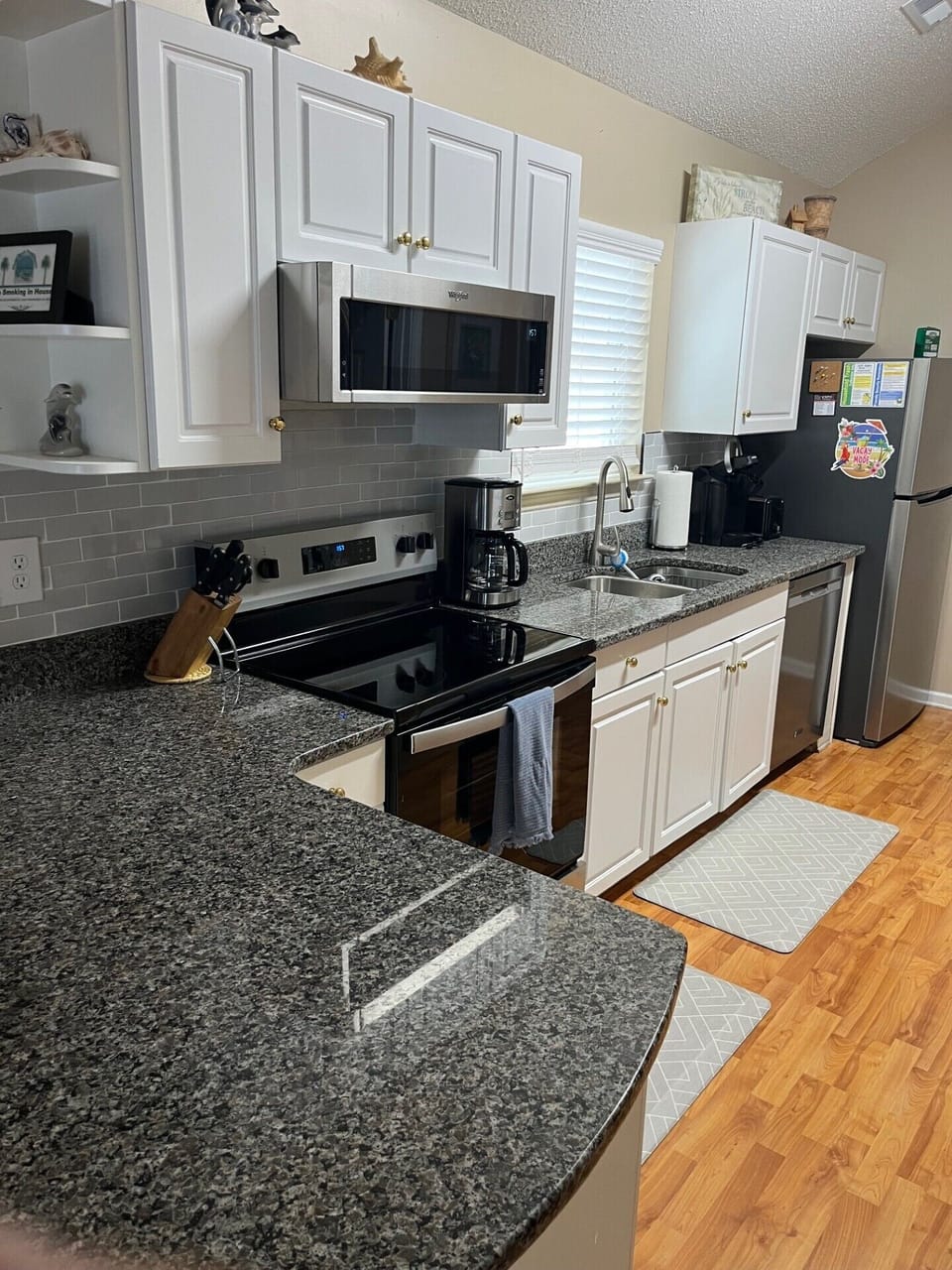 Enjoy cooking in our newly updated 2025 kitchen—fully equipped with everything you need to whip up delicious meals during your stay!
