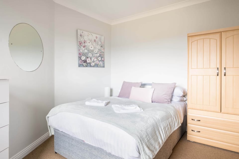 Triple Room (double and single bed) (1)