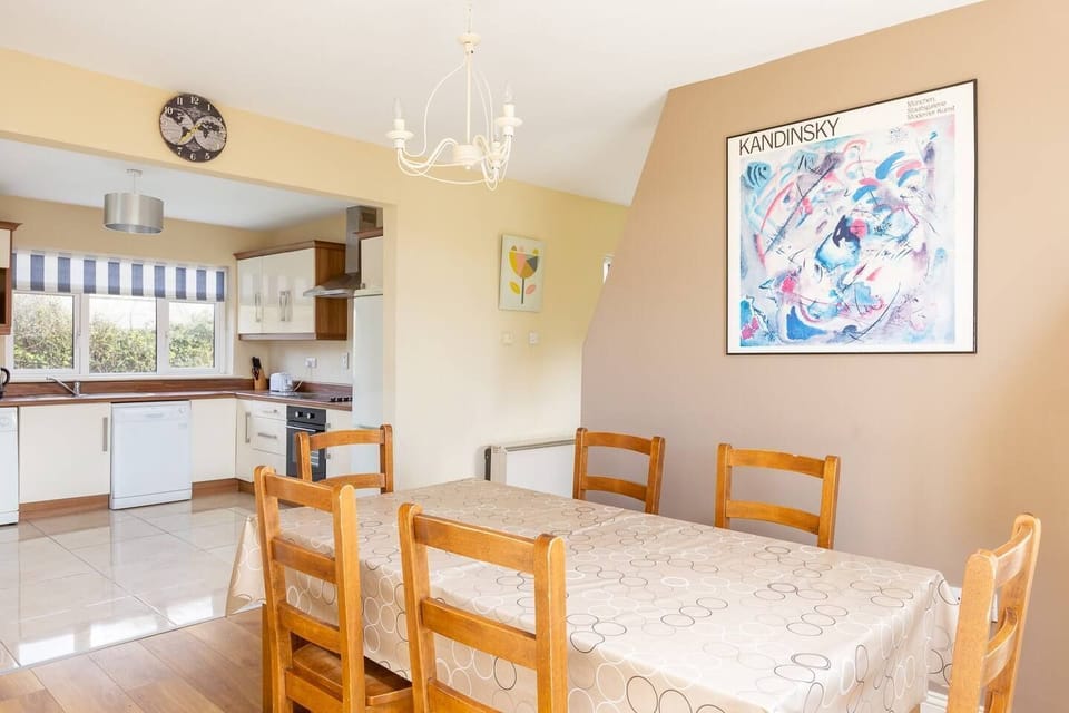 Dinning room / Kitchen 