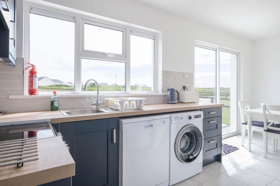 Kitchen (2)
