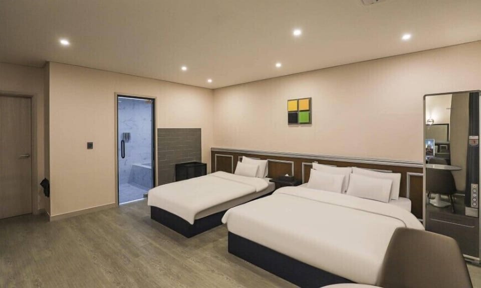 Luxury Twin Room | Free WiFi