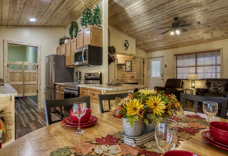 Cabin in the Smokies "A Paws Place" - Dining table and living room