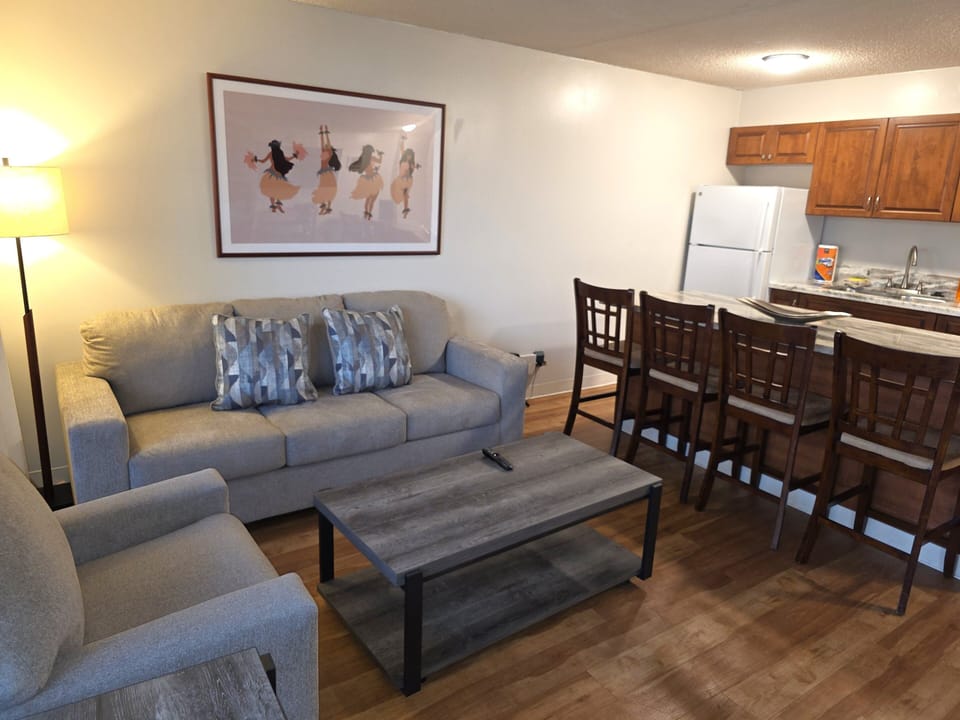 Condo, 1 Bedroom | Living area