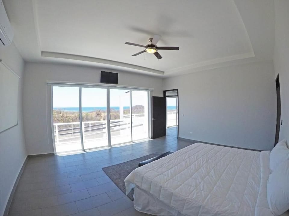 Upper master bedroom