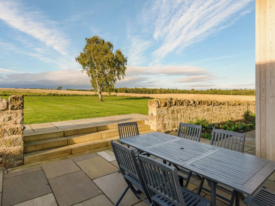Sitting-out-area | Broomrigg Farmhouse, Pencaitland, near Tranent