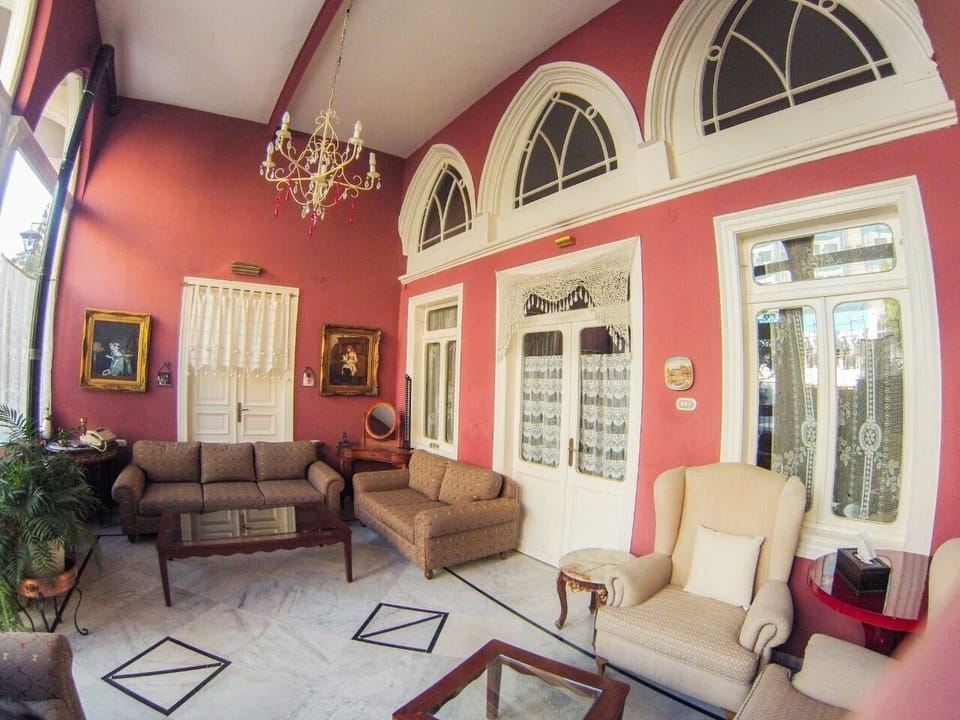 Hotel Traboulsi Bed and Breakfast in Africa