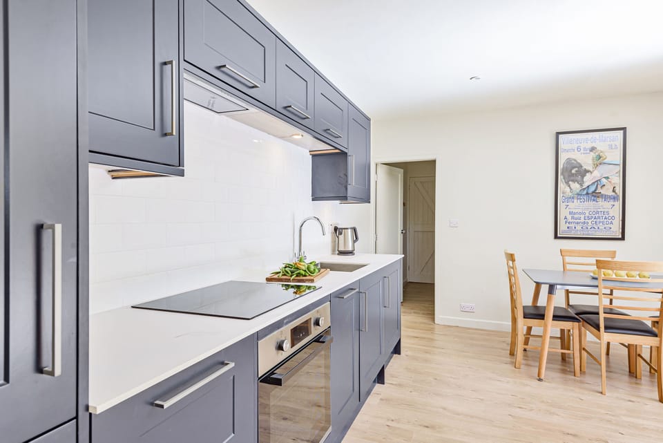 La Rose, Shaftesbury: The kitchen area