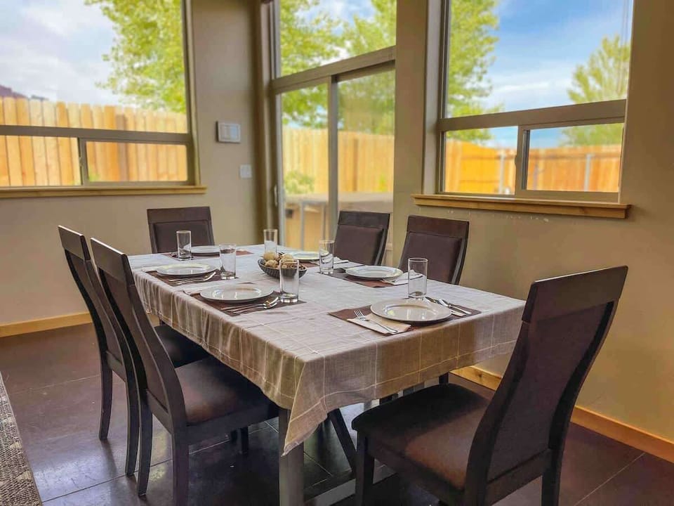 Dining for 6 with terrific views