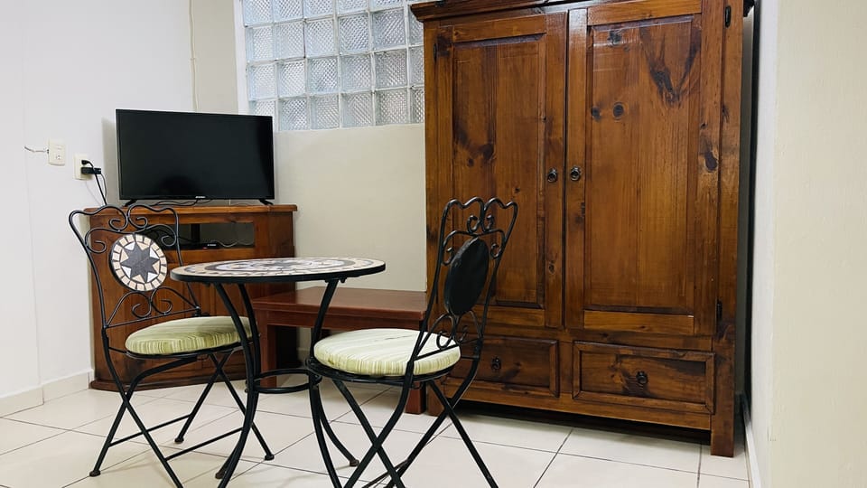 Basic Double Room | Interior detail