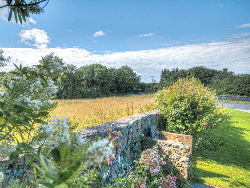 Garden and grounds | Pant y Corn, Nr Benllech