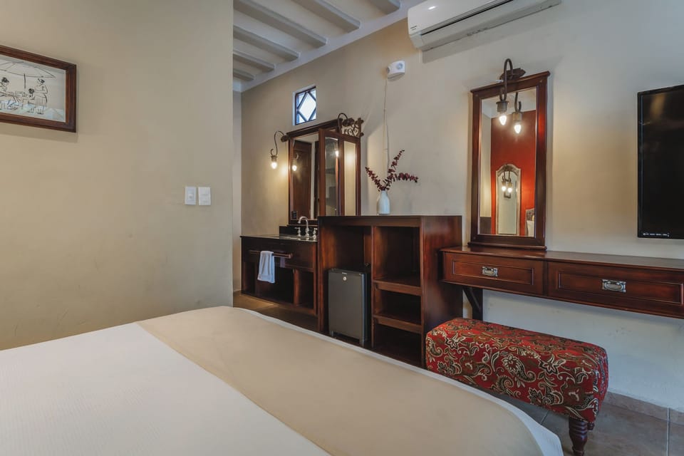 Standard Double Room | Minibar, in-room safe, iron/ironing board, WiFi (free)