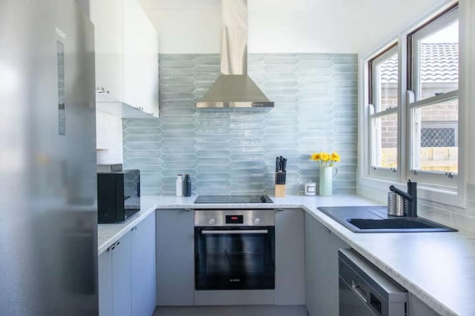 Kitchen with Stove, Oven, Dishwasher,Fridge, microwave, coffee machine and more