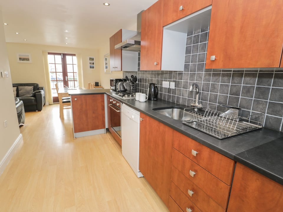 Fridge, dishwasher, electric kettle, toaster