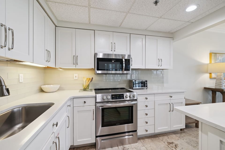 Ample Counter & Storage Space