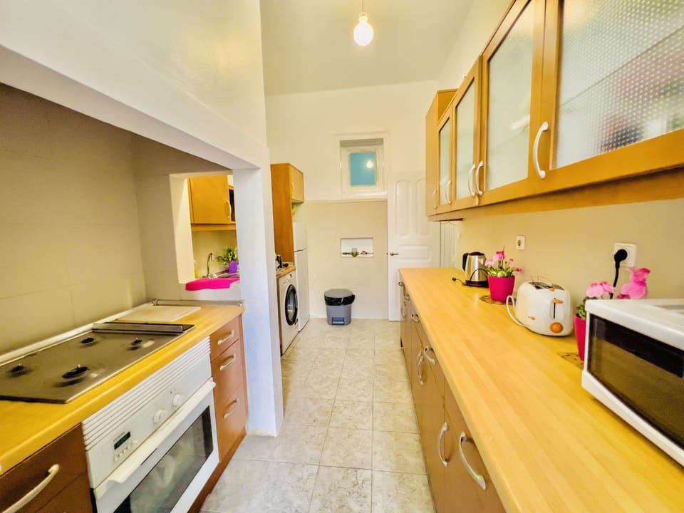 Standard Double Room | Private kitchen