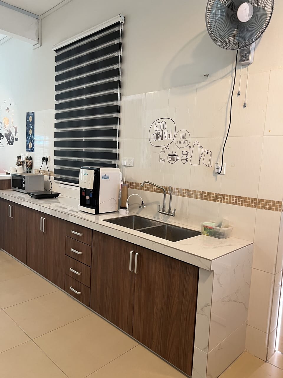 Family House | Private kitchen | Fridge, microwave, cookware/dishes/utensils