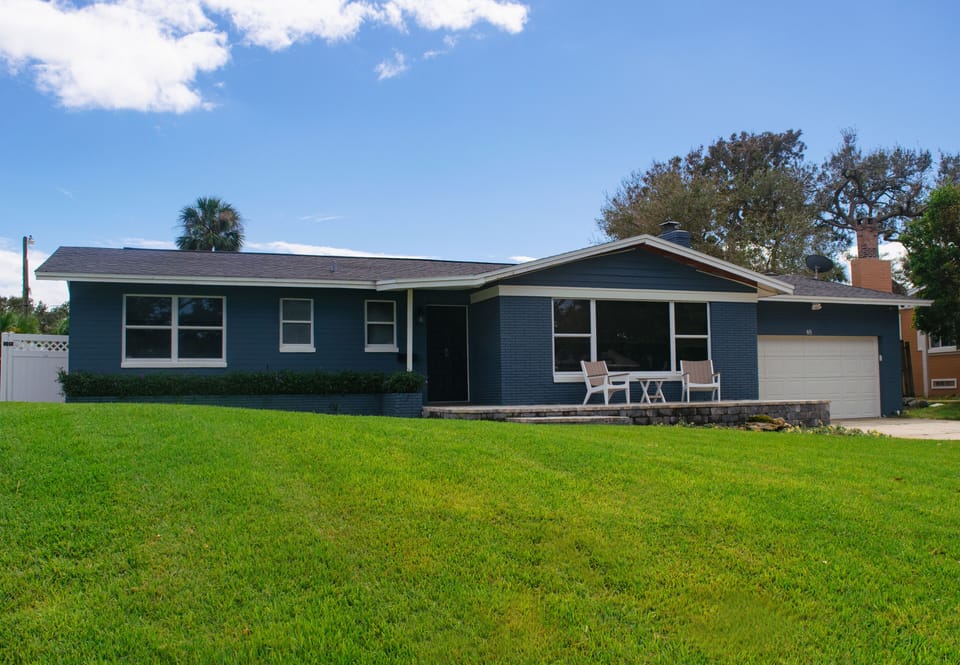 House on corner lot