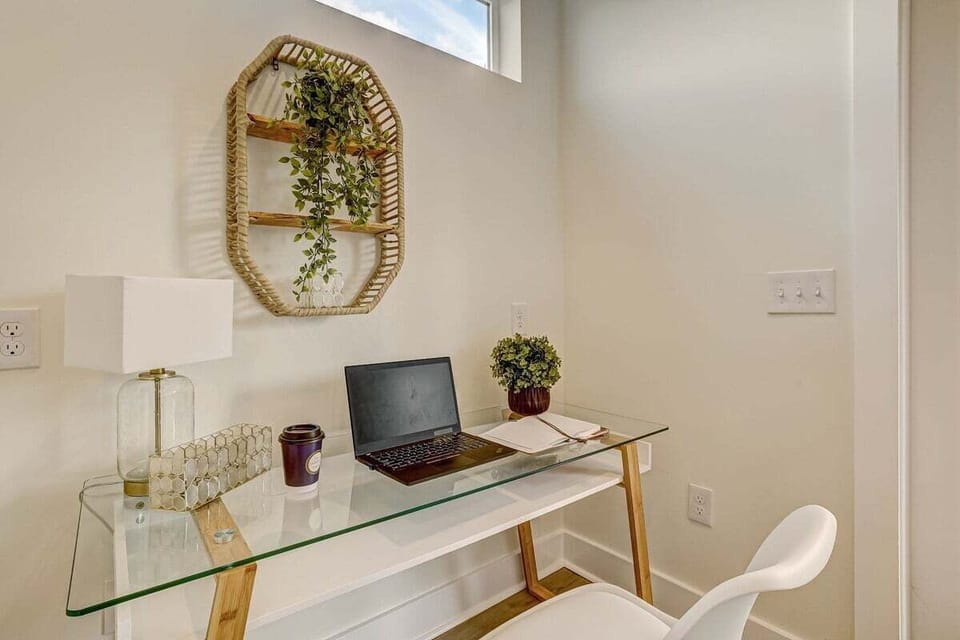 Do you need to catch up with some emails? No problem, we have the perfect spot for you!