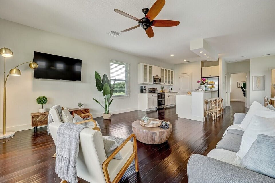 The house's modern design and decoration perfectly complement the Florida life style!
